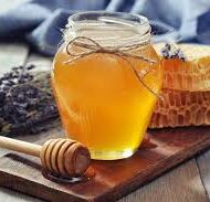 Mesimagus tervendus ehk 8 põnevat fakti mee tervistavatest omadustest Kes meist ei teaks, et mesi on ülikasulik, kuna omab bakterite, viiruste ja seente vastast toimet. Mesi on pungil täis antioksüdante, seedimist soodustavaid kasulikke ensüüme ja mikroelemente, mis toetavad immuunsüsteemi ja teevad kehale pai. Järgnevalt olgu ära toodud mõned üllatavad tõestused mee laiahaardelisele tervenduspotentsiaalile.