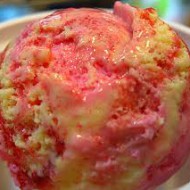 Kas tahaksite  teha keelt allaviivat jäätist, mis sisaldab tavajäätisele vastupidiselt rikkalikult vitamiine-mineraale, on rasva-, valge suhkru, piima-  ja sojavaba, võitleb vabade radikaalide vastu  ja on ilma ühegi värv- ja lisaaineta? Ja mis veel tähtsam, valmib vaid sekunditega?