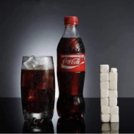 Levinud toitude-jookide suhkrusisaldus võtab oimetuks! Tänuväärne pildimaterjal neile, kel on siiani ōnnestunud silmad-pärani-kinni ringi liikuda.