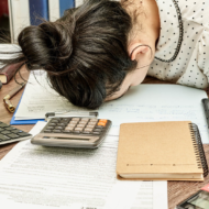 Jõulud ja aastavahetuse pidustused on selja taha jäänud, aeg ülesöömisest ja muudest vallatustest taastuda:) Kui kannatate energiapuuduse, närvilisuse, veresuhkru tasakaalutuse või närvivalude käes, on viimane aeg end oluliste toitainetega täiendavalt toetada. Liigrohke alkoholi, maiustamise või ravimite tarbimisega võib kergelt tekkida B1-vitamiini defitsiit, mille sümptomiteks on: – ärevus, rahutus, unehäired, unetus või õudusunenäod– liiga kiire südametöö– […]